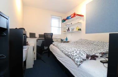 Cathays, Cardiff - Image 3