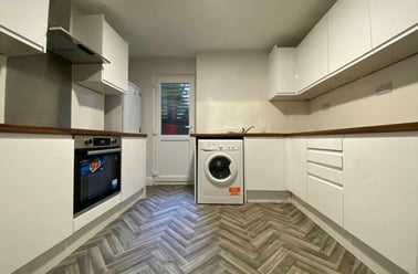 Cathays, Cardiff - Image 2