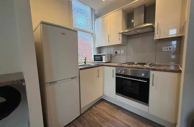Clarkegrove Road, Broomhall, Sheffield - Image 3