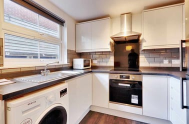 Victoria Road, St James, Exeter - Image 3