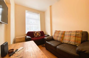 Cathays, Cardiff - Image 2