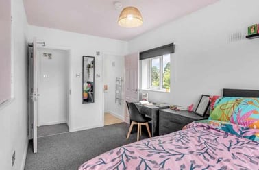 Hutchinson Road, Earlham, Norwich - Image 3