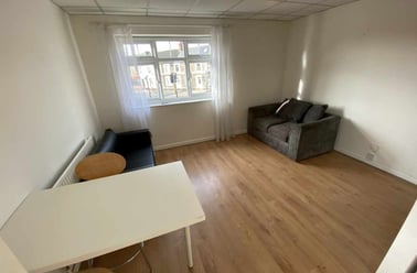 Cathays, Cardiff - Image 3