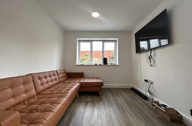Cathays, Cardiff - Image 2