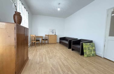 Splott, Adamstown, Cardiff - Image 2