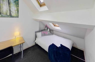 Salford, Seedley - Image 3