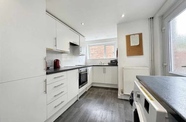 Bonhay Road, St David's, Exeter - Image 3