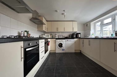 Cathays, Plasnewydd, Cardiff - Image 3