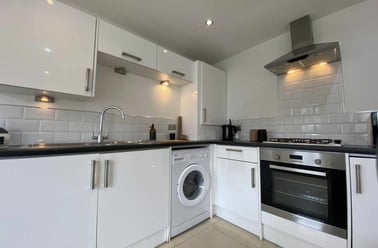 Roath, Plasnewydd, Cardiff - Image 3