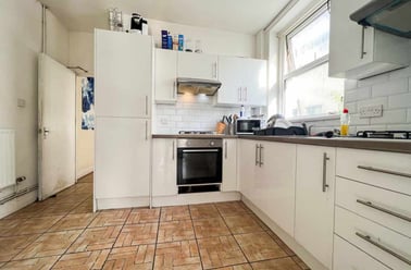 Roath, Cathays, Cardiff - Image 2