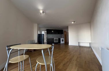 City Centre, Cardiff - Image 3