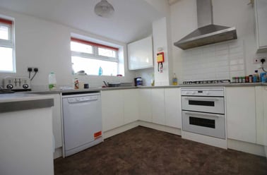 Cathays, Cardiff - Image 2