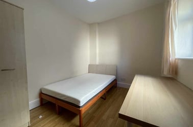 Cathays, Cardiff - Image 3