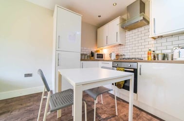 Roath, Plasnewydd, Cardiff - Image 3