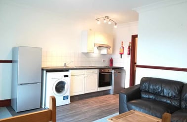 Sketty Road, Uplands, Swansea - Image 2