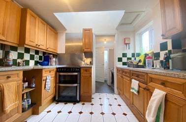 Roath, Cathays, Cardiff - Image 2