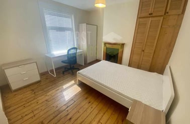 Wordsworth Road, Knighton, Leicester - Image 2