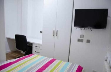 4 bed (En-suites) Albion Street, Highfields, Leicester - Image 2