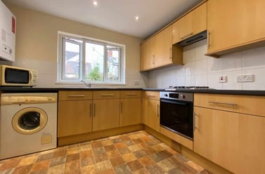 Roath, Plasnewydd, Cardiff - Image 2