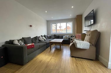 Cathays, Plasnewydd, Cardiff - Image 2