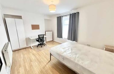 Beach Street, Brynmill, Swansea - Image 2