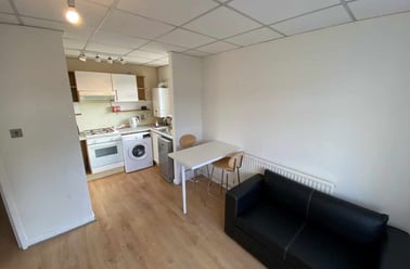 Cathays, Cardiff - Image 2