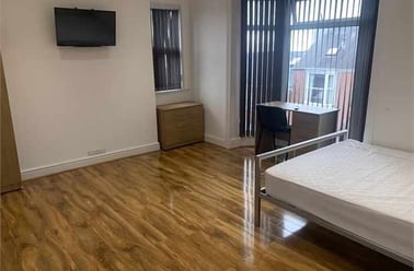 Hawthorne Avenue, Uplands, Swansea - Image 2