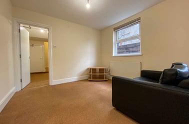 Roath, Plasnewydd, Cardiff - Image 3