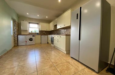 Heath, Cathays, Cardiff - Image 2