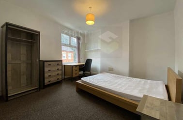 Bulwer Road, Clarendon Park, Leicester - Image 2