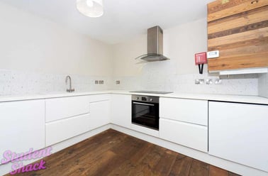 Fairlawn Close Manchester, Hulme, Manchester - Image 3