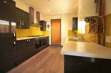 Cathays, Cardiff - Image 2