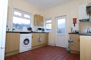 Cathays, Plasnewydd, Cardiff - Image 2