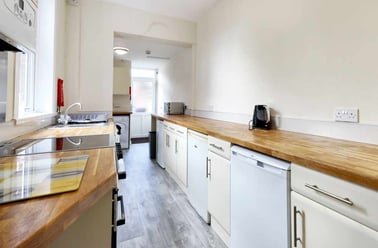 Velwell Road, St Sidwells, Exeter - Image 3