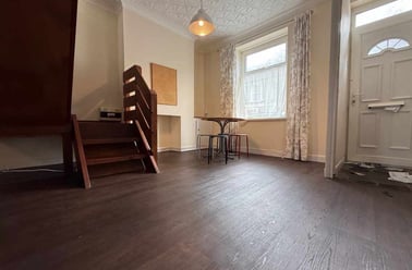 Roath, Plasnewydd, Cardiff - Image 3