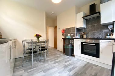 Cathays, Cardiff - Image 3