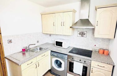 177 Charles Street, Highfields, Leicester - Image 2