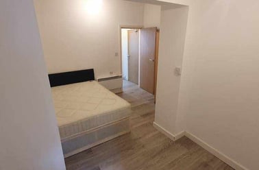 1, 95, Cathays, Cardiff - Image 2
