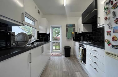 Cathays, Cardiff - Image 3