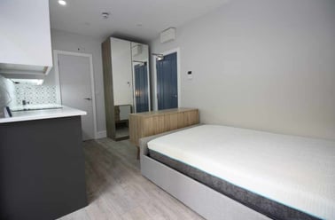 Cathays, Cardiff - Image 2