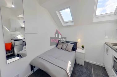 Salford, Ellesmere Park - Image 3