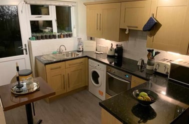 Raddlebarn Farm Drive, Selly Oak, Birmingham - Image 2