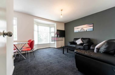 Salford, Irlams O' Th' Height - Image 2