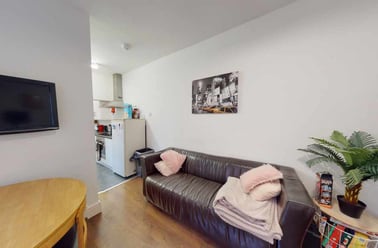 Winchester Avenue, City Centre, Leicester - Image 3