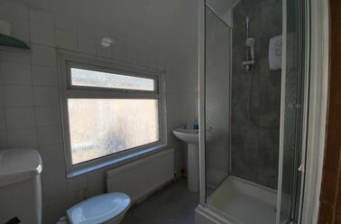 Roath, Cathays, Cardiff - Image 2