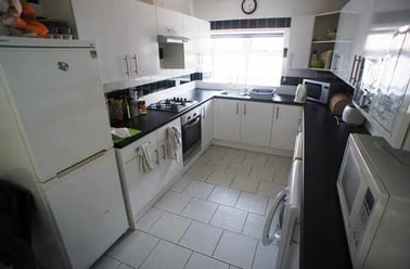 Heath, Gabalfa, Cardiff - Image 3