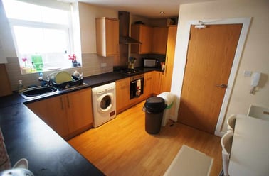 Cathays, Plasnewydd, Cardiff - Image 2