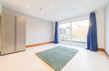 Cathays, Cardiff - Image 3