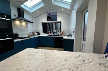 Arnold Street, California, Derby - Image 3