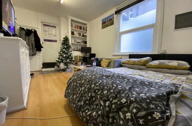 Cathays, Cardiff - Image 2